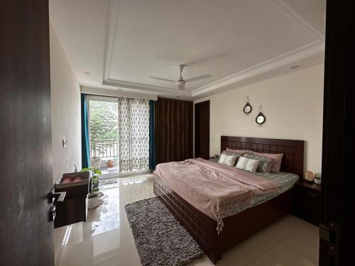 Sector 31 Casa | Green & Ivory Homestay