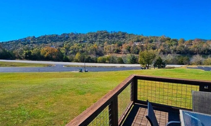 Holiday Island Casa | Green Meadow 2 Condo Lake Access, Marina, Golf