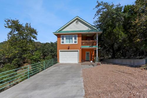 Canyon Lake Casa | Green Roof Cottage