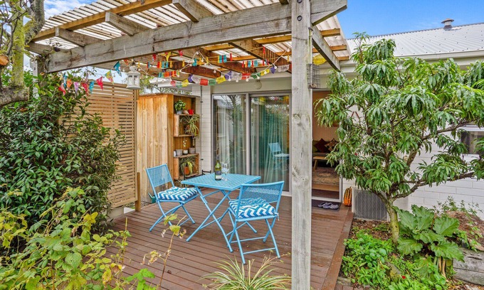 Christchurch Casa | GREEN SERENE - CHRISTCHURCH HOLIDAY HOME in Christchurch