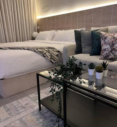 Al Izdihar Apartamento | Green Stylish Studio -Self Entry