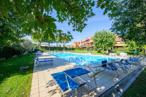 Rivoltella Apartamento | Green Tiffany Apartment - Happy Rentals