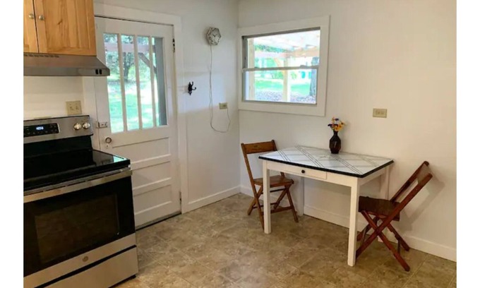 Asheville Cabaña | Green Valley Cottage
