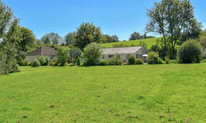 Holsworthy Cabaña | Green Valley Retreat