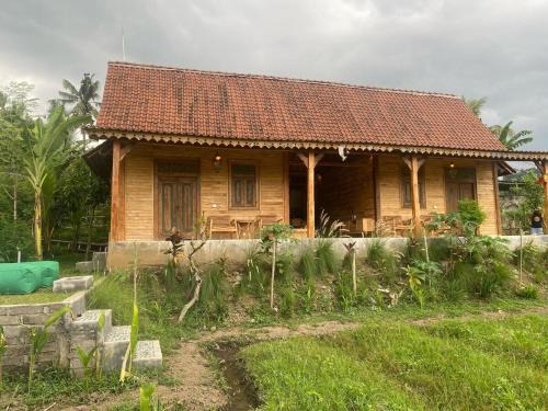 Sidemen Casa | Green vanilla kabin