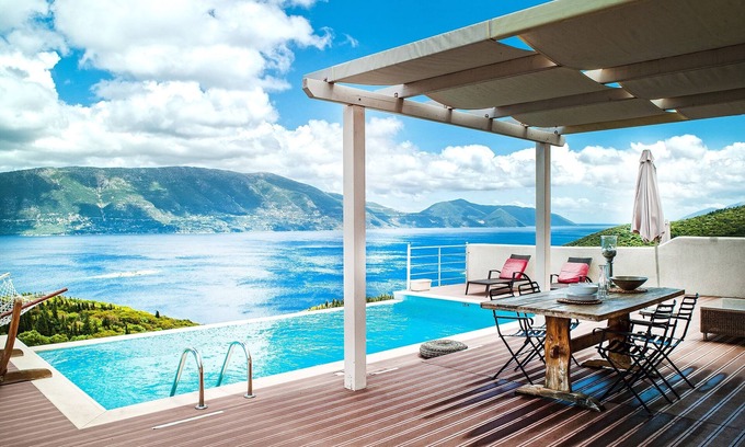Evreti Villa | Green Villa Villa de lujo de piedra con piscina privada y vistas panorámicas al mar!