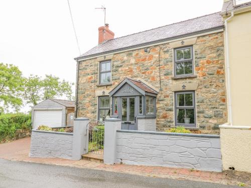 Dinas Cross Casa | Greenbanks