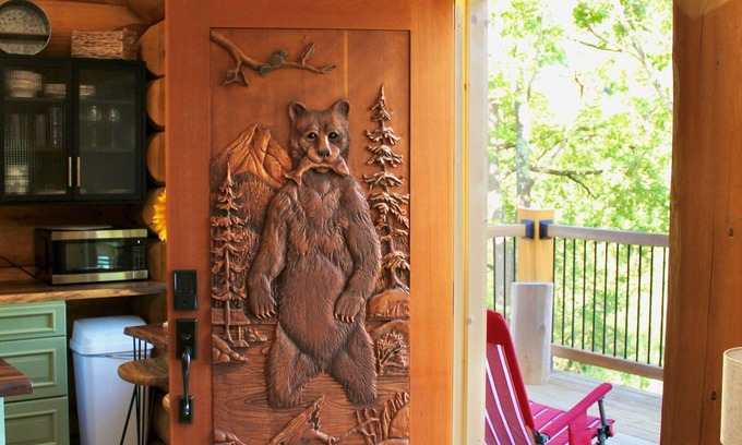 Marlinton Cabina | Greenbrier Riverfront Log Cabin. Unforgettable WV Getaway. River Ridge Retreat