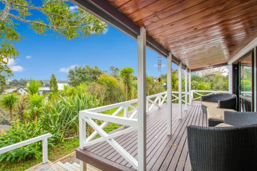 Greenhithe Casa | Greenhithe Hidden Gem with Sea Views and Parking