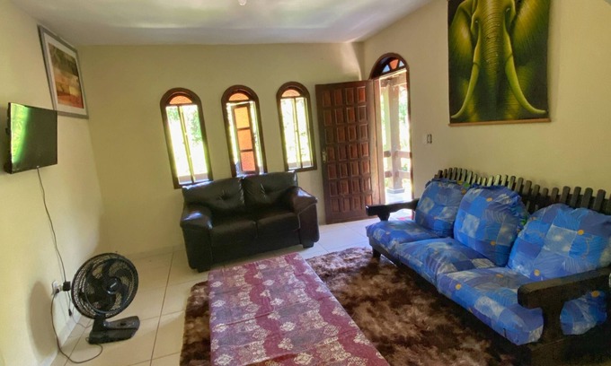 Porto Novo Apartamento | Greenhouse 5mi from Itauna beach/surf/lagoon (free surf lesson)