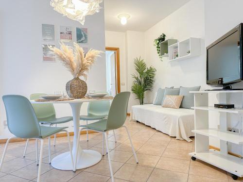 Riccione Apartamento | GREENMARE Mare a 100 m, 2 balconi e parcheggio gratuito