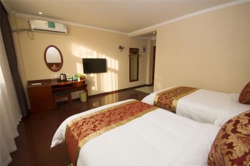 Xiangzhou District Hotel | GreenTree Inn Zhuhai Mingzhu Station Express Hotel