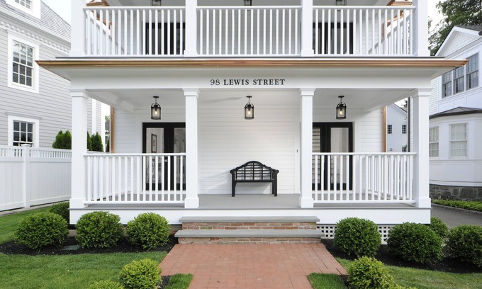 Greenwich Casa | ¡Ubicación de Greenwich Ave! Nuevo totalmente cargado, largo / corto plazo
