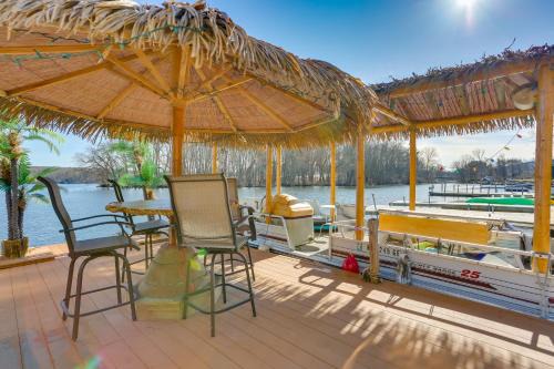 Hewitt Casa | Greenwood Lake Cottage with Shared Dock and Hot Tub!