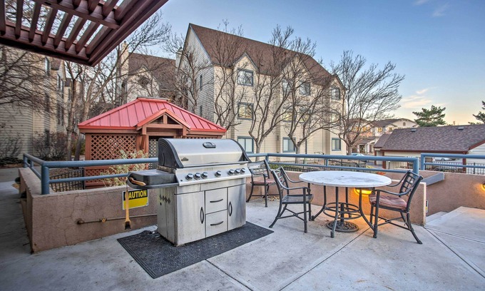 Englewood Condominio | ¡NUEVO! Cozy Condo w / 2 Suites en Denver Tech Center!