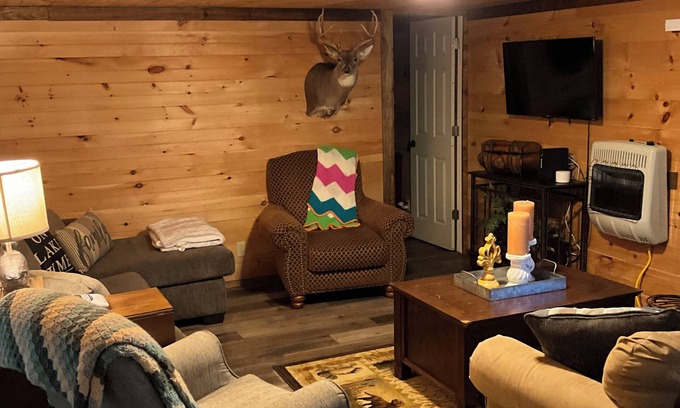 Tumbling Shoals Casa | Greers Ferry Lake Getaway