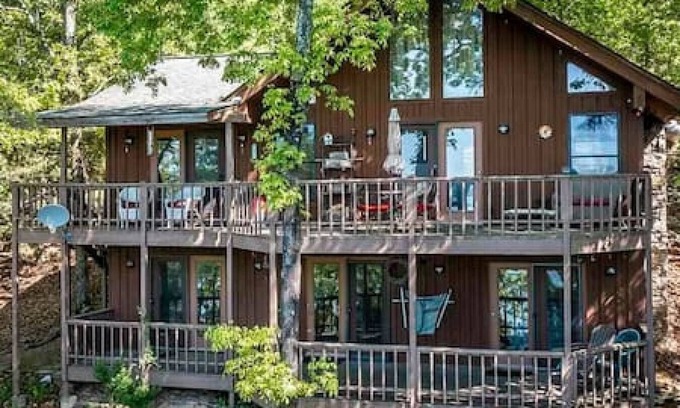 Edgemont Casa | Greers Ferry Lake Life Dreams