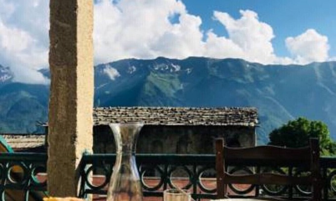 Bagvdanari Casa | GregHouse con impresionantes vistas a la montaña