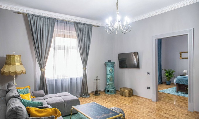 Timisoara Apartamento | Grey Symphony - Charming vintage apartment with AC in downtown of Timisoara
