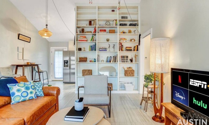 North University Apartamento | Quick Bike Ride to Central Austin from Quiet 1BD