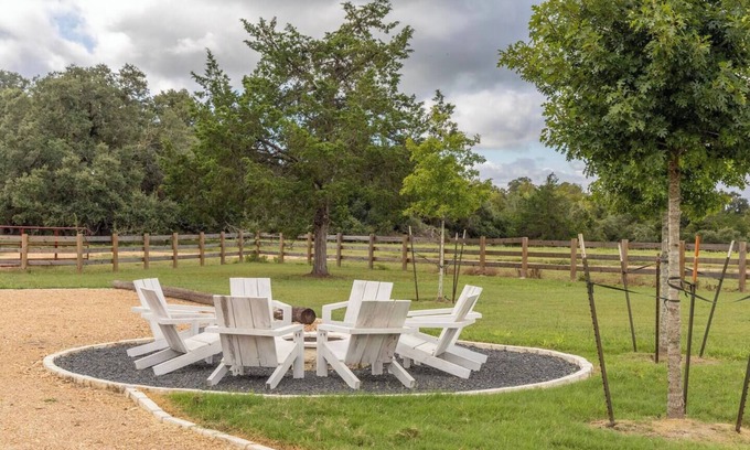 La Grange Casa | Grill & Chill Vibes | Enjoy Summer Ranch Life | Cottonwood Ranch