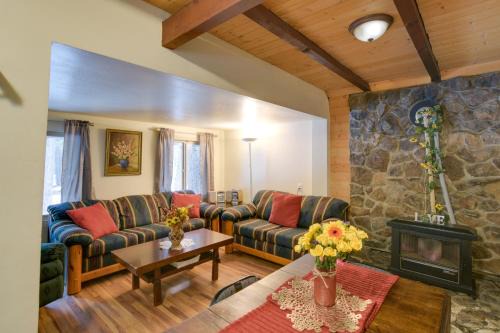 Butte Meadows Casa | Grill, Fire Pits and Trails Butte Meadows Duplex!