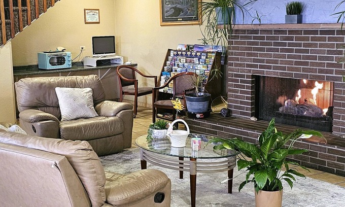 Great Falls Hotel | Grizzly Inn