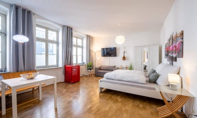 Wilsdruffer Vorstadt/Seevorstadt-West Condominio | Große Altstadtwohnung in TOP Lage / im Zentrum