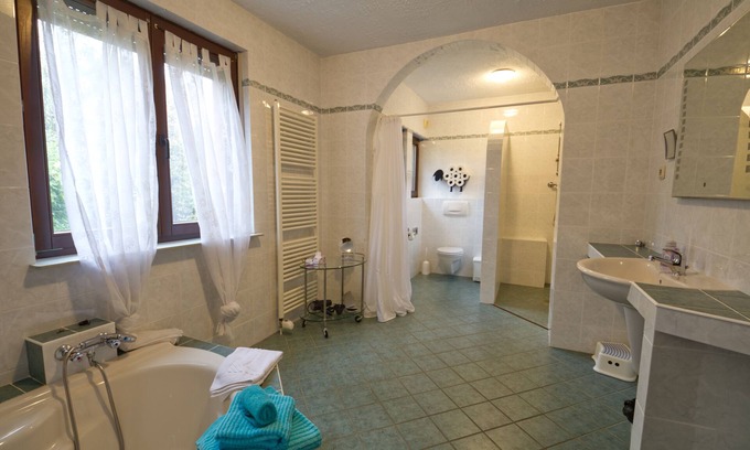 Gackenbach Apartamento | Große Ferienwohnung im Westernstil auf Pferdehof! Mit Reitmöglichkeit!