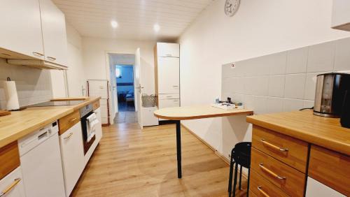 Alt-Rentfort Apartamento | Große Unterkunft - Nähe Movie Park - Veltins Arena