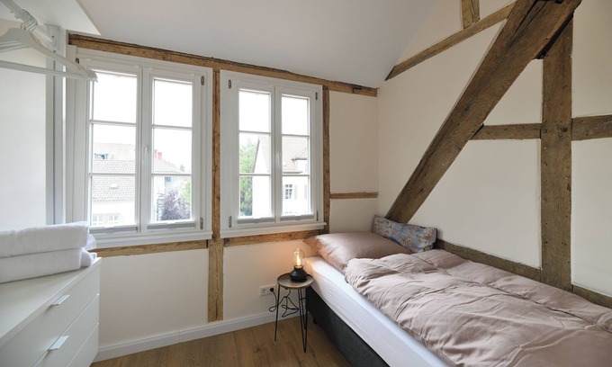 Heppenheim Apartamento | Großes Appartement mit Sonnigem Balkon Blick in den Innenhof