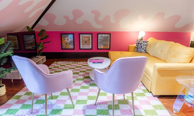 Metropolitan Apartamento | Groovy Attic Apt in Starland District