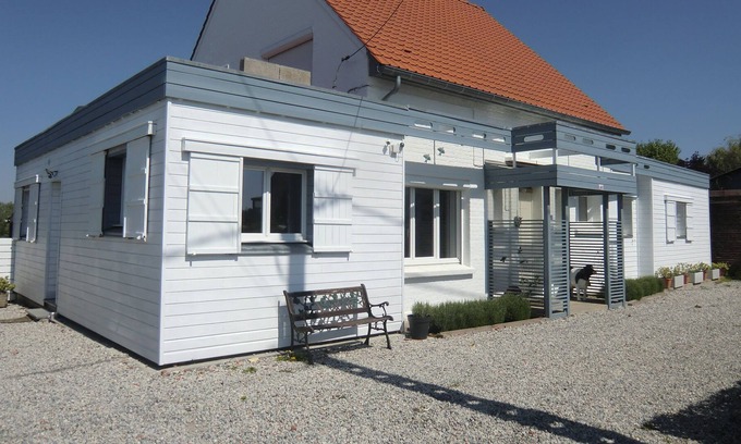 Radinghem-en-Weppes Apartamento | Ground floor country apartment