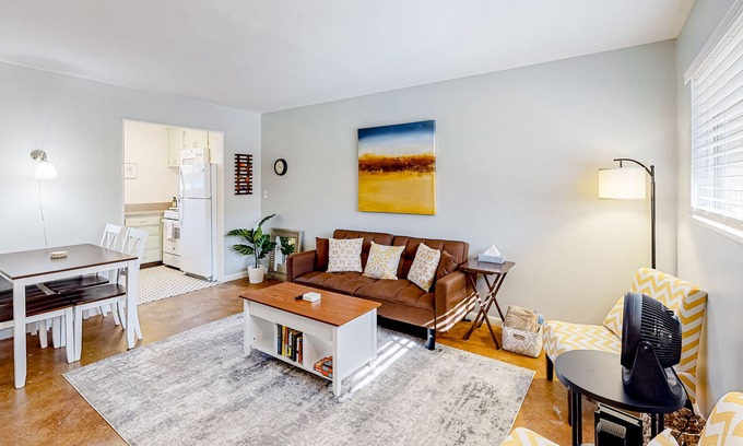 Westfield Condominio | Ground-floor condo - walk to Lake Austin - dog-friendly, WiFi, and central AC