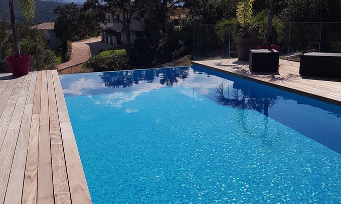 Porticcio Apartamento | Planta baja de villa / cerca de la playa Porticcio / Agosta