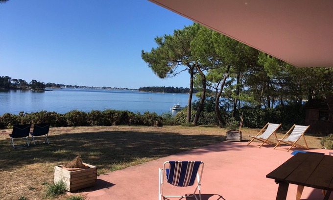 Larmor-Baden Casa | Casa de arquitecto en un nivel con vistas panorámicas del Golfo de Morbihan