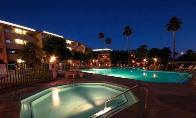 Yuma Casa | GROUP DESERT VACAY! THREE CHIC UNITS, POOL