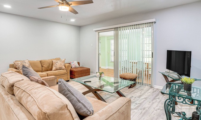 Lakeland Highlands Casa | Group Getaway w/ Deck & Yard in Lakeland!