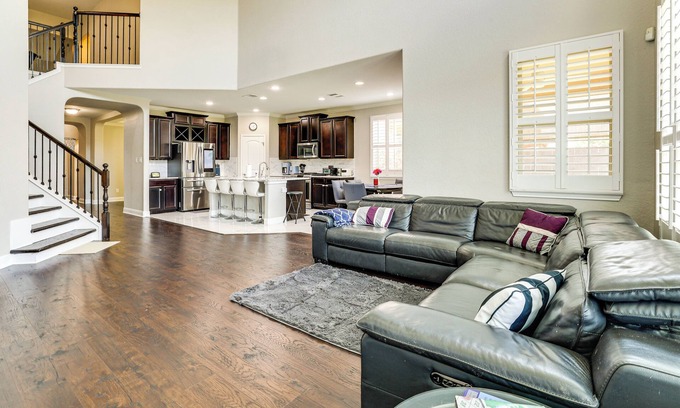 San Antonio Casa | Group Getaway w/ Home Theater in San Antonio!