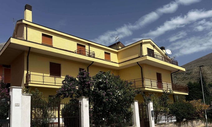 Massa d'Albe Casa | Group home. Beautiful panorama. Close to local tourist attractions.