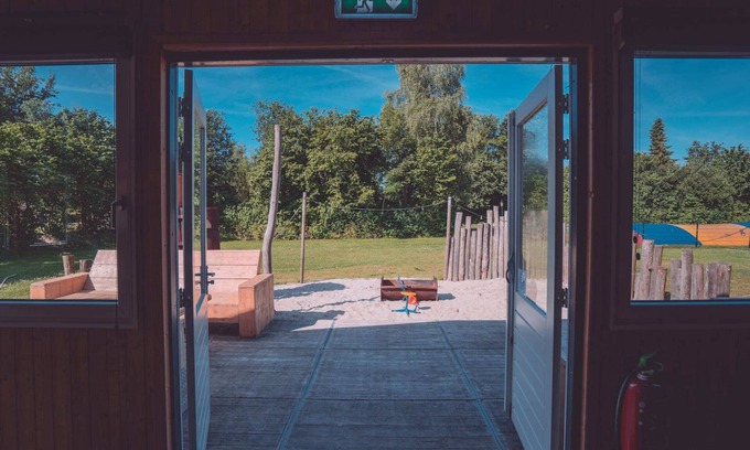 Bant Casa | Group Stay in Eigen Wijze Near Playing Field