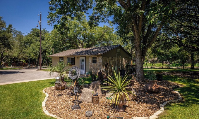 Gruene Cabaña | Gruene Country Cottage, a solo 1 milla de Gruene y 1/2 milla del río Guadalupe