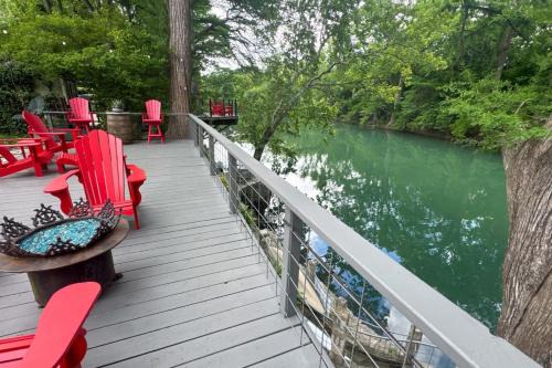 Canyon Lake Casa | Guadalupe River Cabin with Kayaks and BBQ