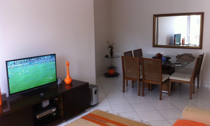 Vila Maia Apartamento | Guarujá - 3 dorm. en Pitangueiras, Wi-Fi, 2 plazas de garaje, capacidad para 10 personas