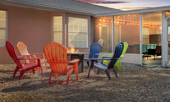 El Centro Beach Casa | Ohana: Hot Tub in Oct, FrPit, BBQ, Walk 2 Bch, Dogs OK, FREE Activities, & More!