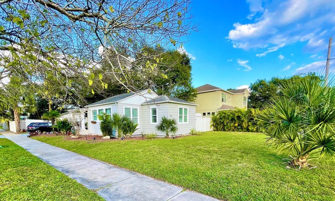 Sun Bay South Casa | Guest favorite! South Tampa Home - Close to the Bay & Beaches! Great location!
