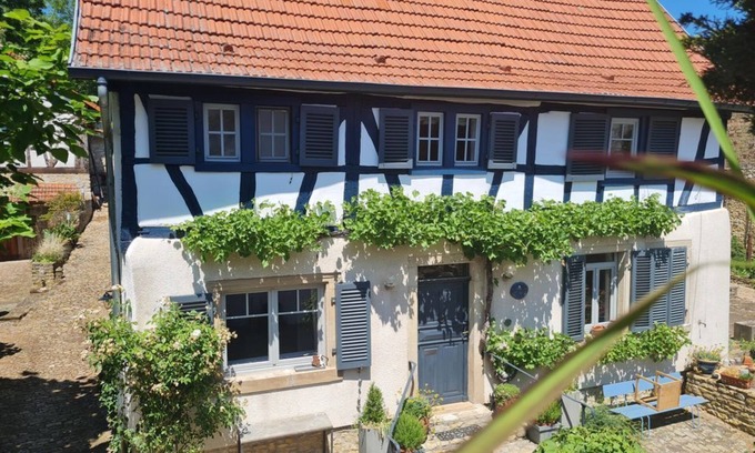 Vendersheim Apartamento | Guest.Haus im Fachwerk - ÜB Apartment /Bathroom&Bedroom, Kitchen, Dining room