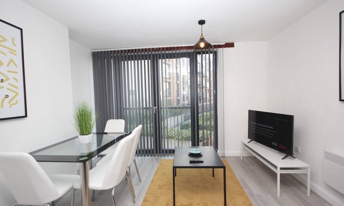 Theatreland Birmingham Apartamento | Guest Homes | Southside Apartment
