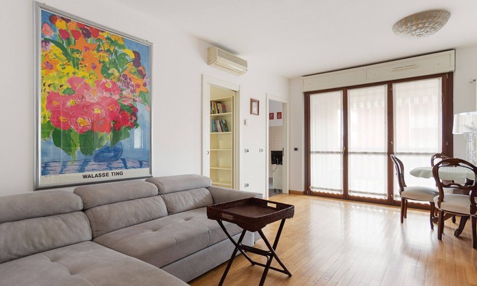Morivione Apartamento | Guest Host- Milan University Bocconi Terrace Apt!