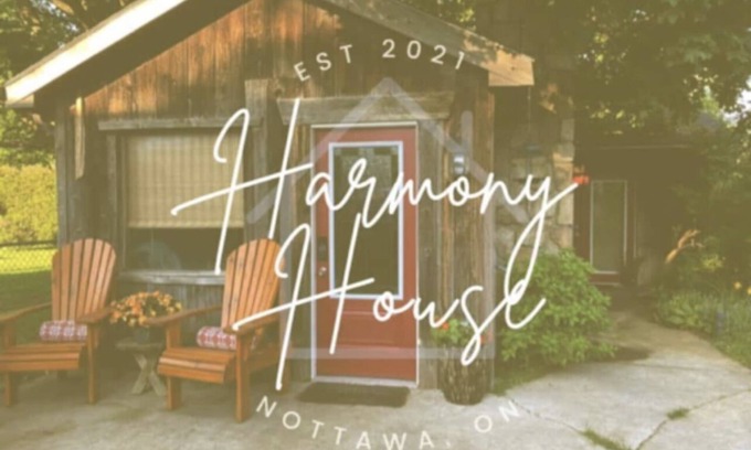 Nottawa Cabaña | Guest house close to Blue Mountain, Wasaga Beach and Collingwood!